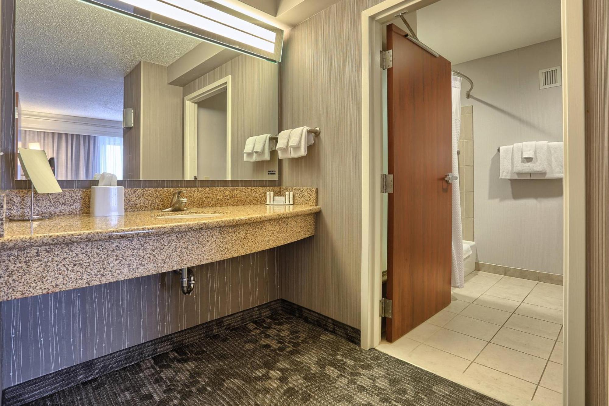 Courtyard By Marriott Harrisburg West/Mechanicsburg Eksteriør billede