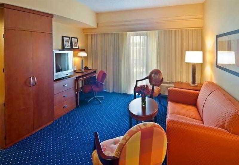 Courtyard By Marriott Harrisburg West/Mechanicsburg Værelse billede